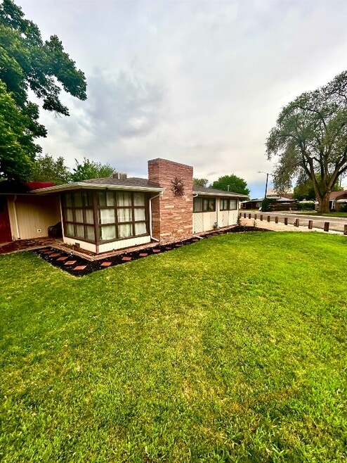 Building Photo - 410 Kenwood Dr