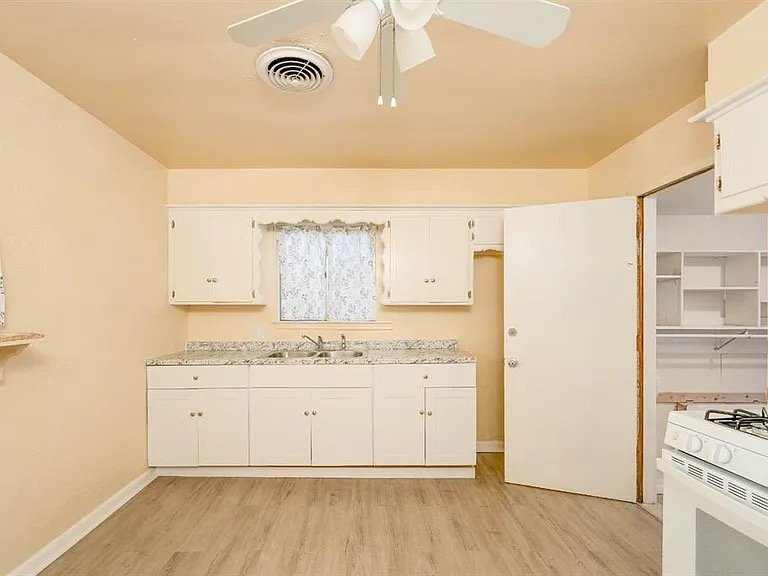 Building Photo - 9909 N McKinley Ave