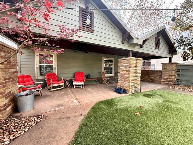 Building Photo - 4214 Bellvue Ave