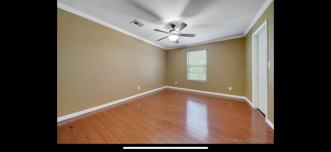 Building Photo - Huge Home Minutes from Downtown Tulsa