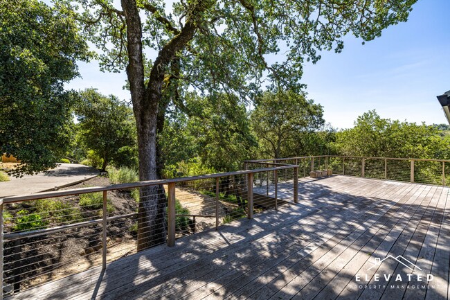 Building Photo - 9400 Chalk Hill Rd