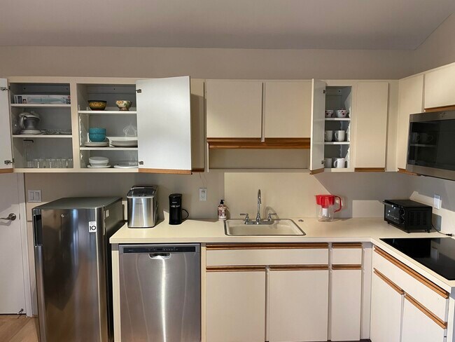 Building Photo - 13026 La Mirada Cir