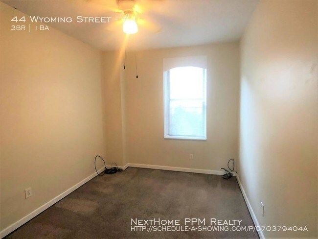 Building Photo - 3 bedroom in Pittsburgh PA 15211