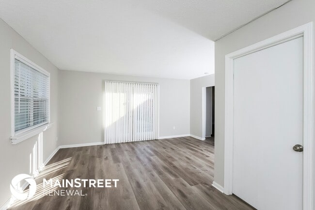Building Photo - 1720 Tennyson Dr