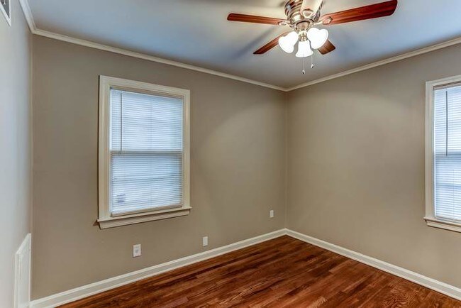 Building Photo - Newly renovated / Law enforcement discount