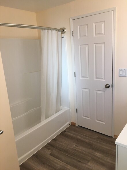 Building Photo - 14018 89th Ave NE