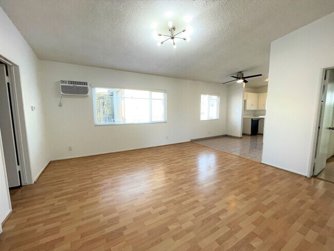 Interior Photo - 1863 10th St.