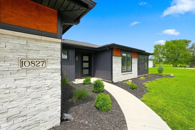 Building Photo - 10827 Kathy Dr