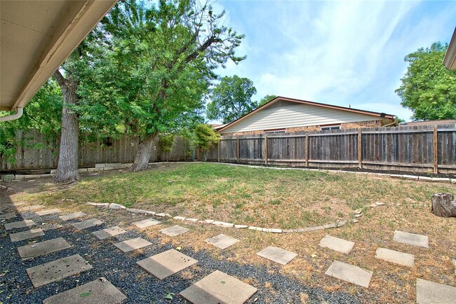 Building Photo - 8502 Danville Dr