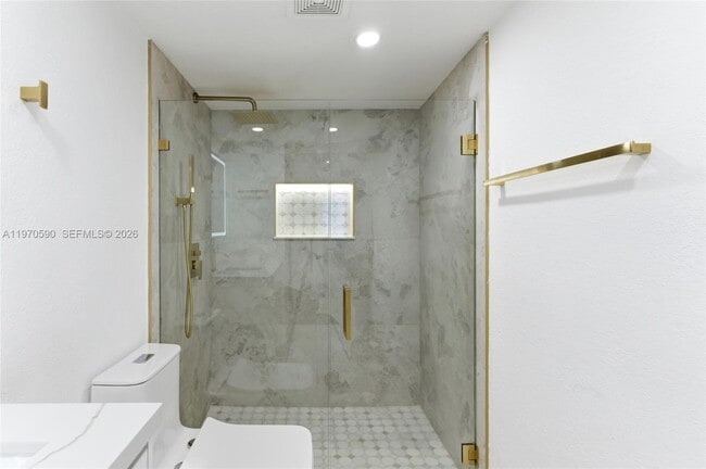 Building Photo - 5701 Collins Ave