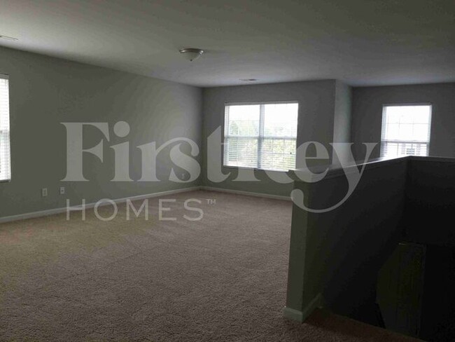 Building Photo - 4406 Vernon Cir SE