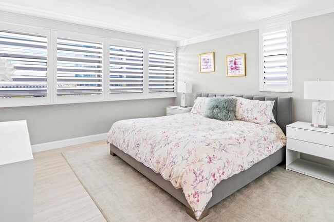 Building Photo - 400 N Flagler Dr