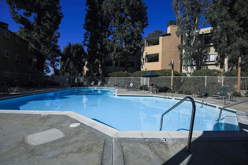 Pool with Hot Tub - 9745 Mesa Springs Way