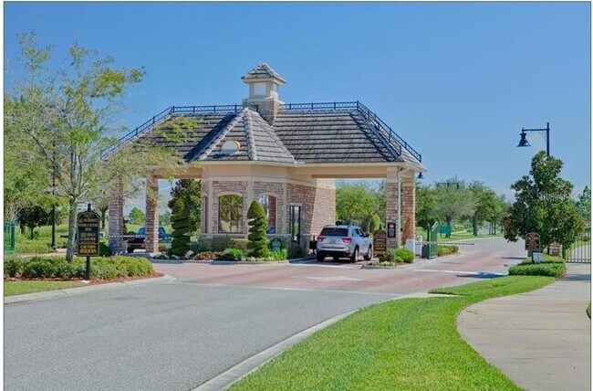 Building Photo - 10124 Malpas Point