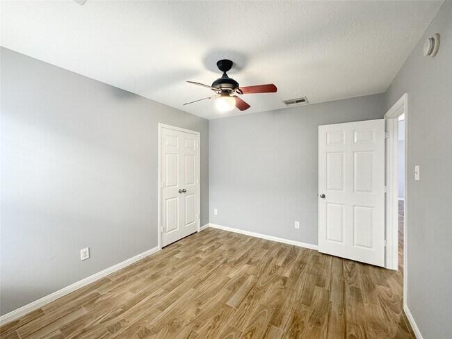 Building Photo - 19214 Garrett Knolls Ln