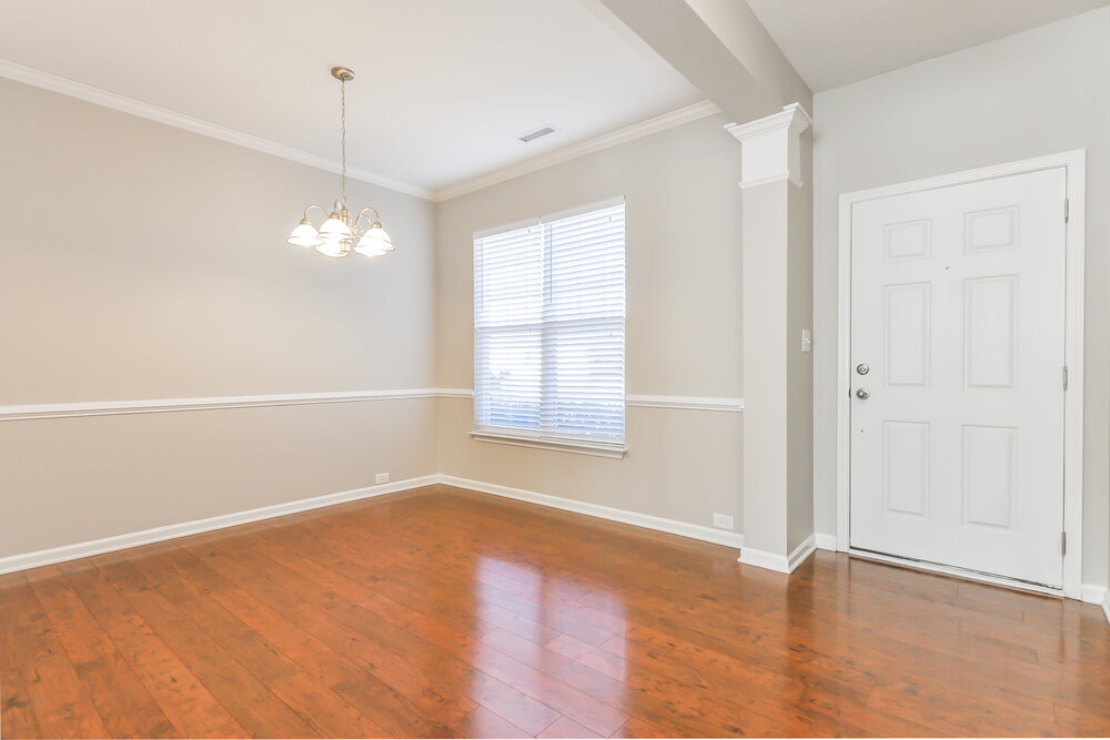 Building Photo - 698 Shefford Town Dr