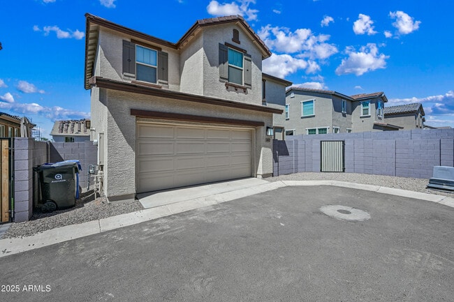 Building Photo - 3817 N 100th Dr
