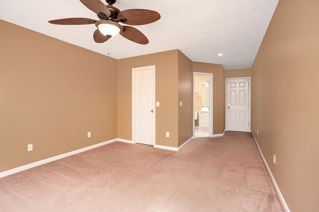Building Photo - 2428 E University Dr