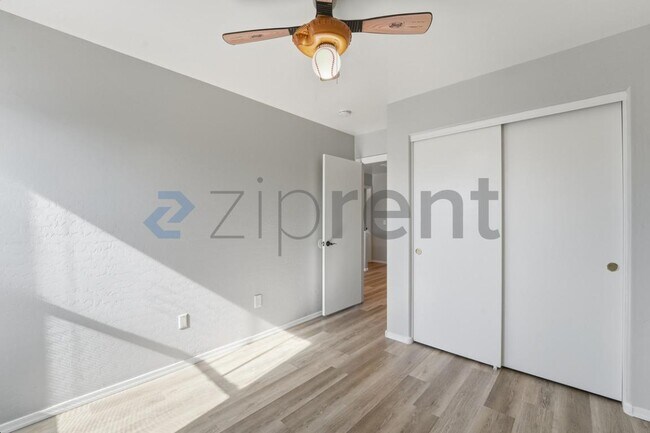 Building Photo - 3852 E Fruitvale Ave