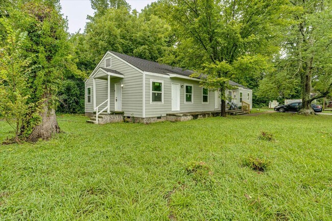 Building Photo - 4700 Montview Dr