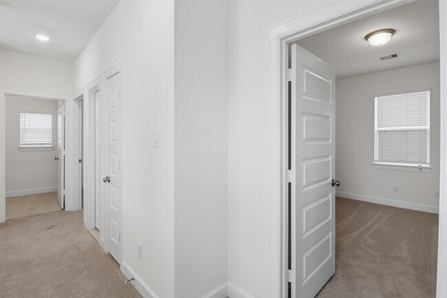 Building Photo - 11404 Irish River Dr