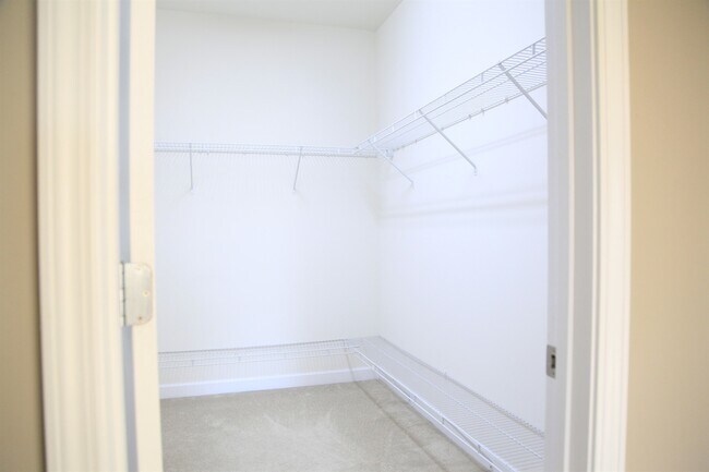 Building Photo - Perfect 4bd/2.5bth home in desirable Millb...