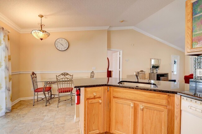 Building Photo - 1838 SE Genaro Terrace