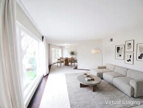 Building Photo - Lovely top floor condo unit; 2 bed/ 2 bath