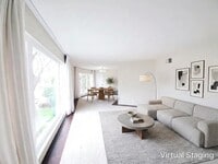 Building Photo - Lovely top floor condo unit; 2 bed/ 2 bath