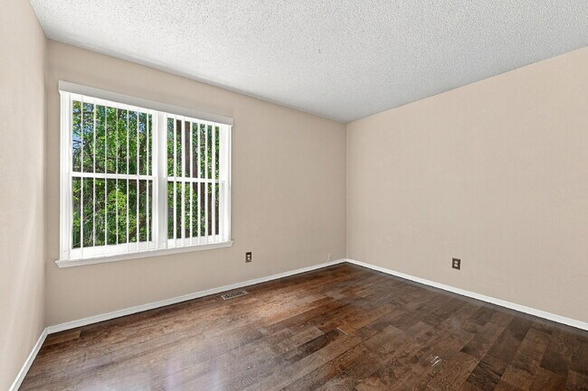 Building Photo - $3,048.95 with $300 Cleaning Voucher, 3 Beds - 2 Bath, Single Family Home in Highlands Ranch with...