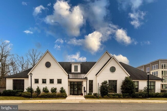 Building Photo - 7770 Belvale Dr