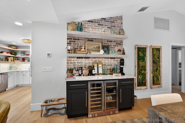 Building Photo - 12897 La Rochelle Cir
