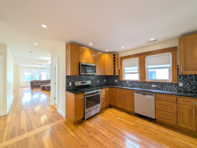 Building Photo - 7 Bonner Ave