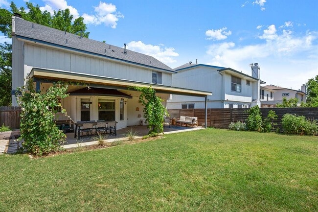 Building Photo - 8715 Dandelion Trail