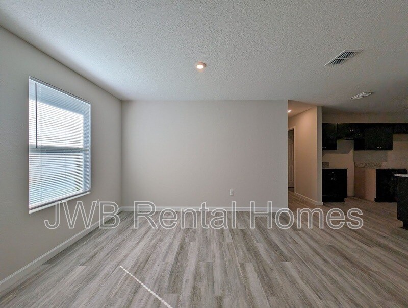 Building Photo - 2058 Frank E Ave