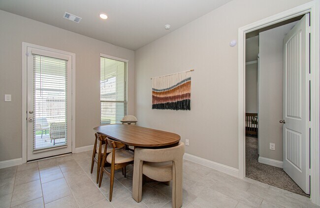 Building Photo - 10442 Eastern Bluestar Dr