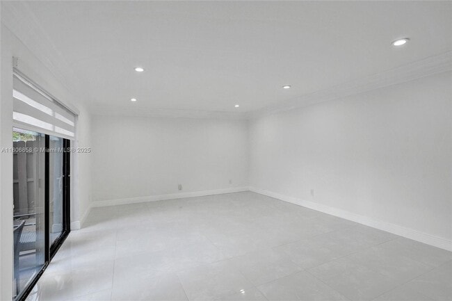 Building Photo - 7947 Tam Oshanter Blvd