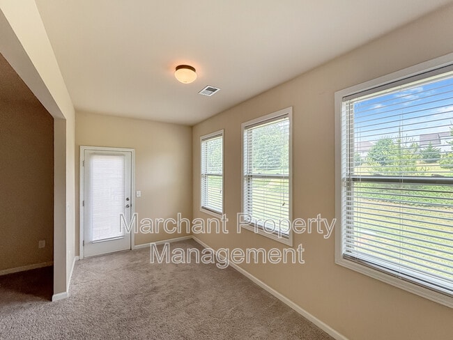 Building Photo - 159 Waltzing Vine Ln