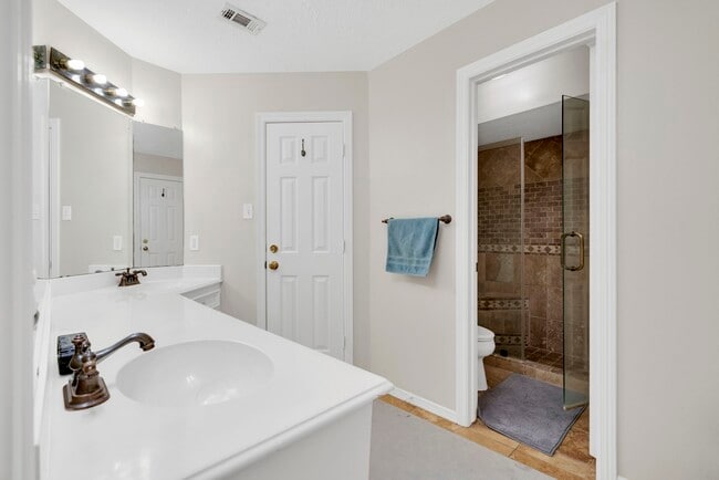 Building Photo - 70 N Skyflower Ct