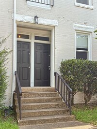 Building Photo - 1 N Allen Ave