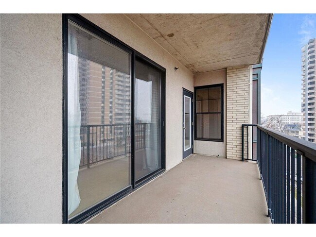 Building Photo - 317 Groveland Ave