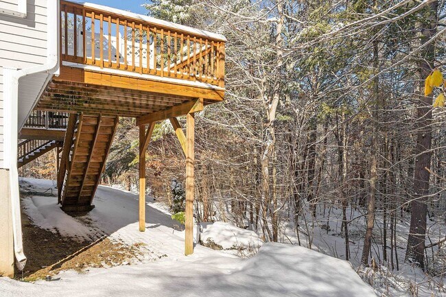 Building Photo - 50 Hadleigh Rd