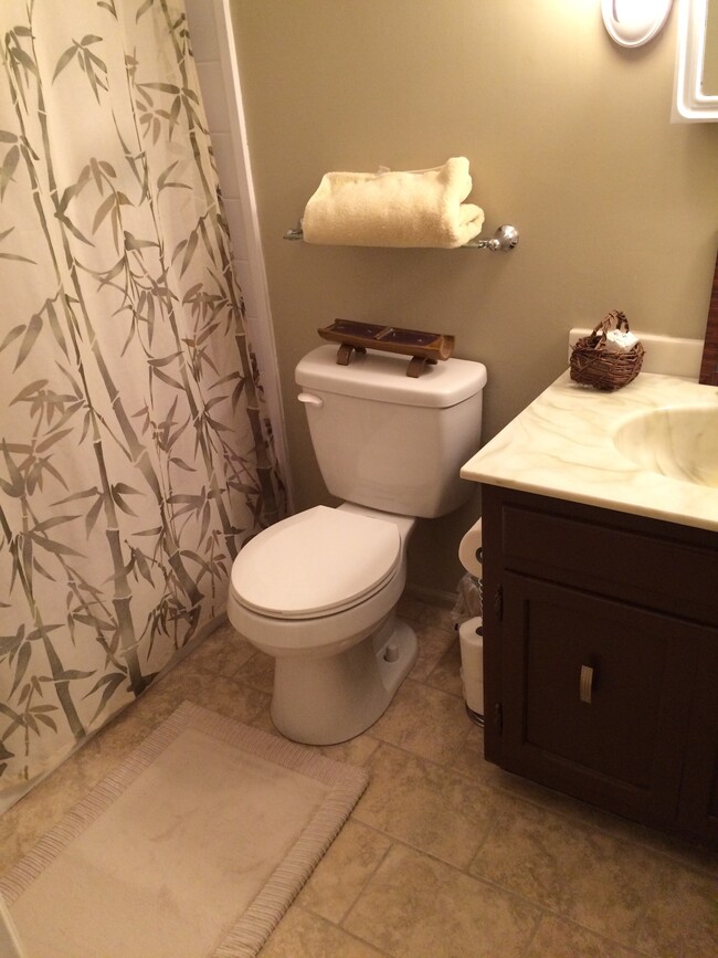 Miller 1bd Bath - 1904 N George St
