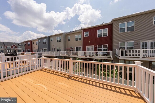 Building Photo - 41683 Overmyer Terrace