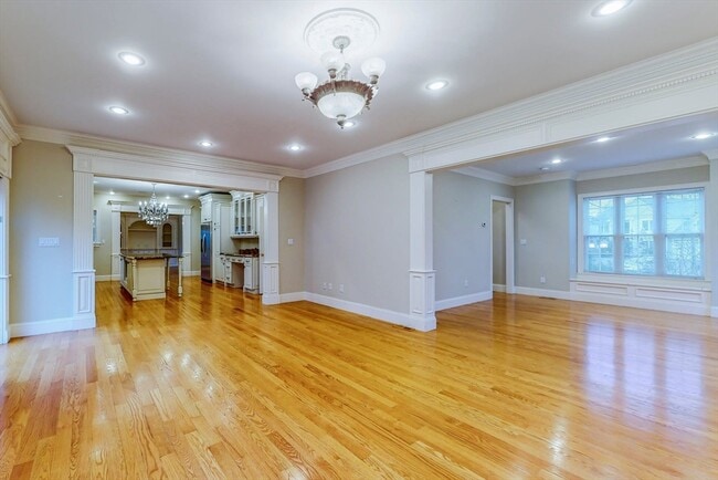 Building Photo - 455 Waban Ave