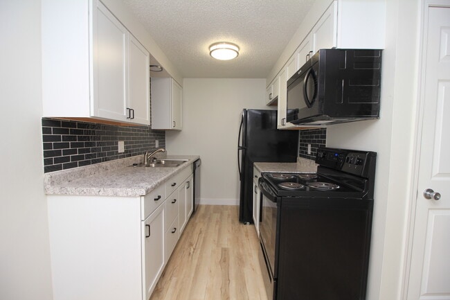Building Photo - Mesa Heights Apartments