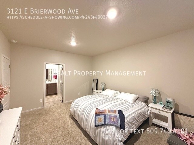 Building Photo - 3121 E Brierwood Ave