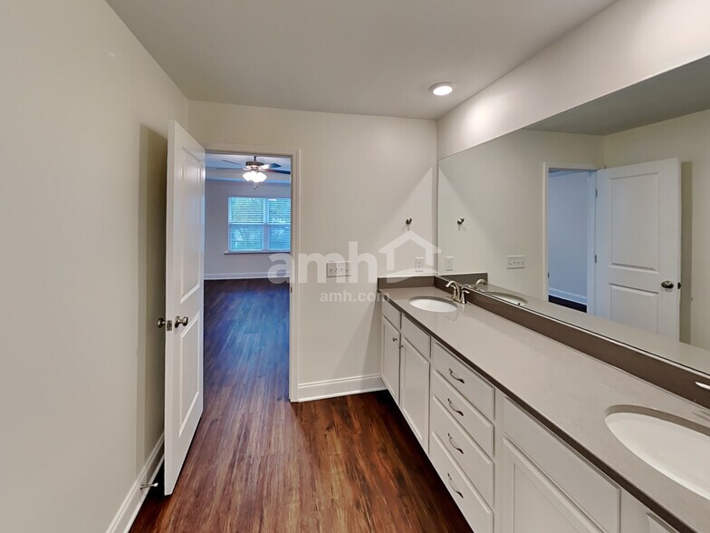 Building Photo - 3915 Dignity Ct