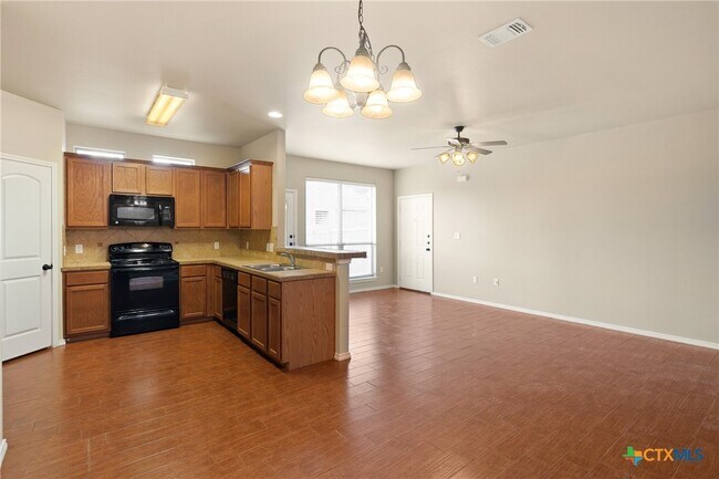 Building Photo - 314 Rosalie Dr