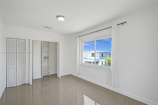 Building Photo - 655 85th St